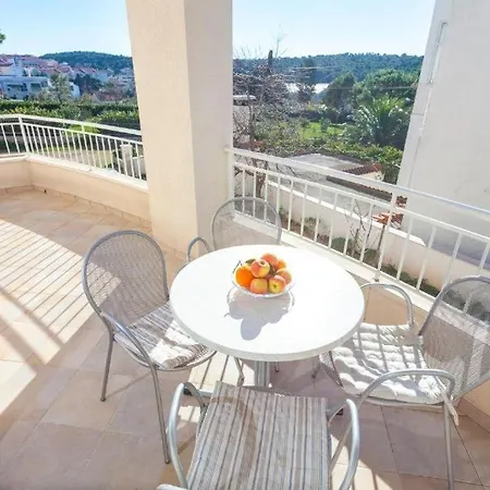 With Parking Space - 22758 Apartmán